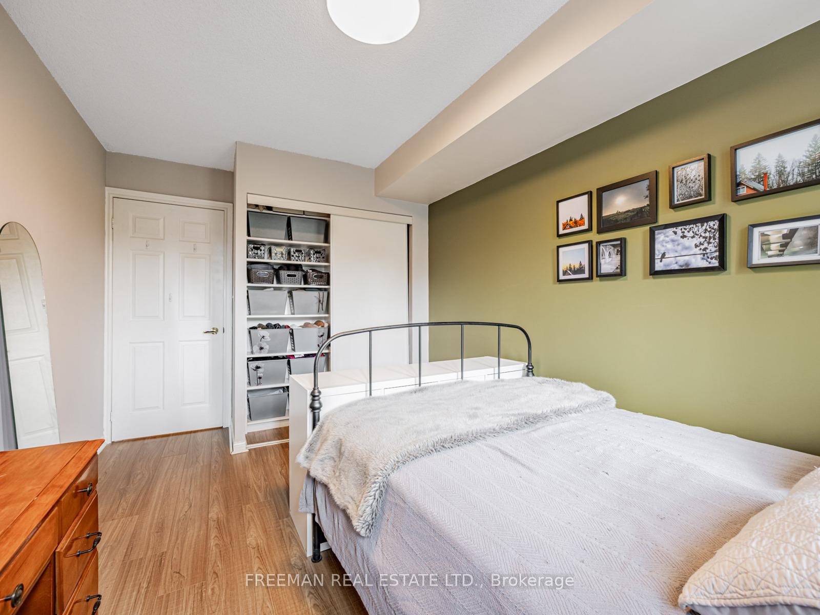 2 Bedrooms Condo at 260 Merton, Toronto For sale