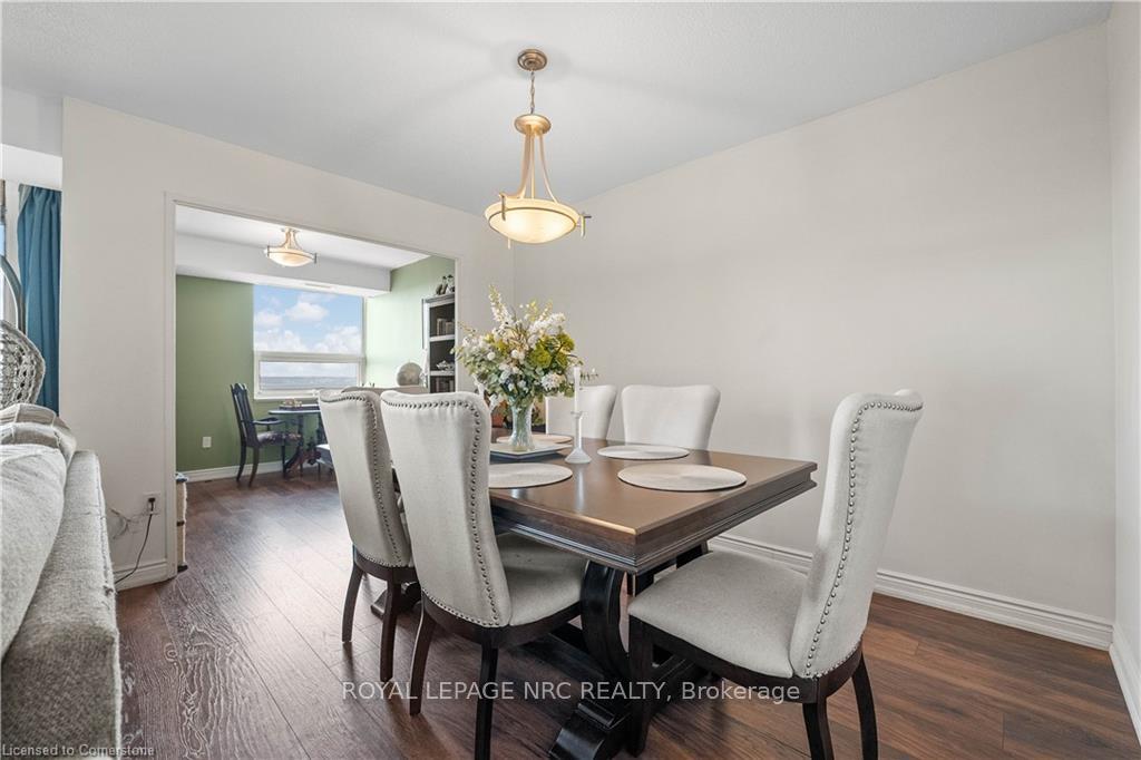 2 Bedrooms Condo at 500 GREEN,  Hamilton For sale