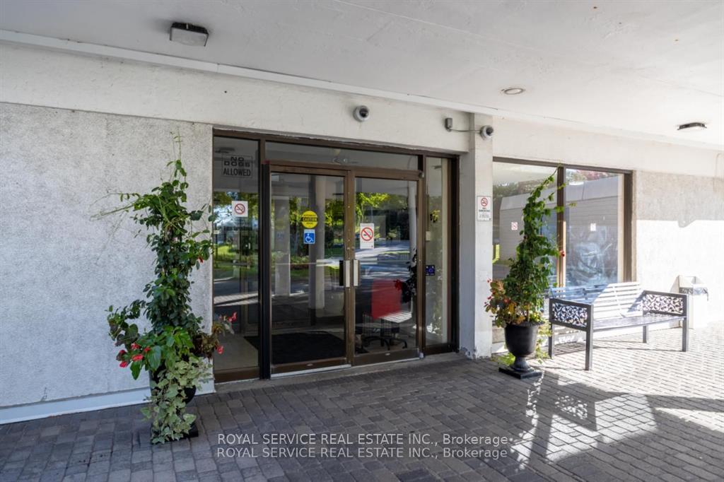 1 Bedroom Condo at 10 Parkway Forest,  Toronto For sale