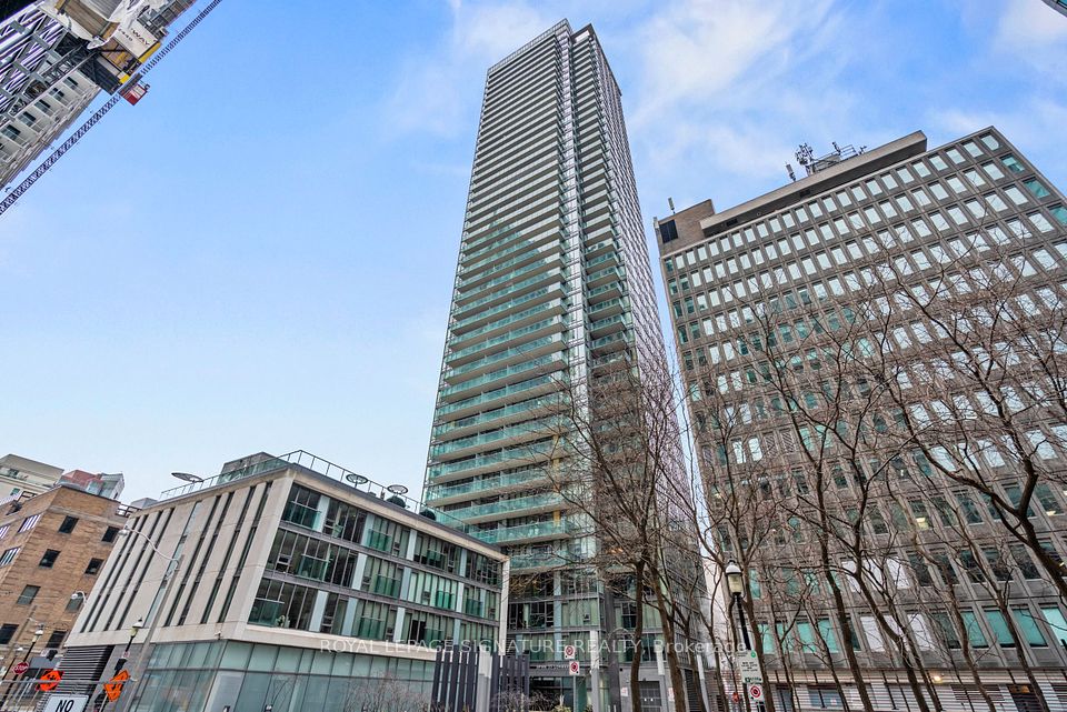 33 Lombard