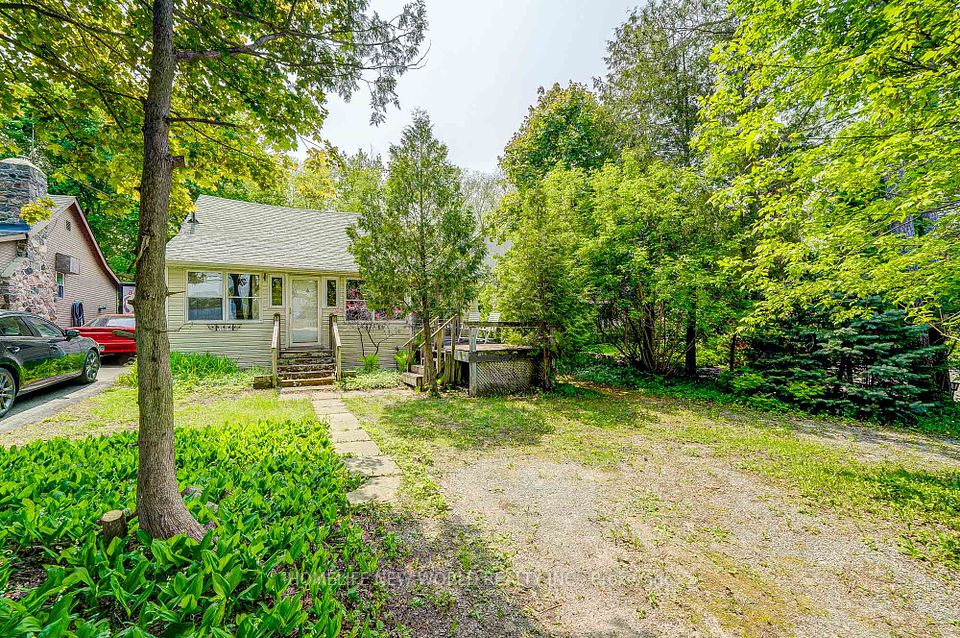 5741 Lakeshore