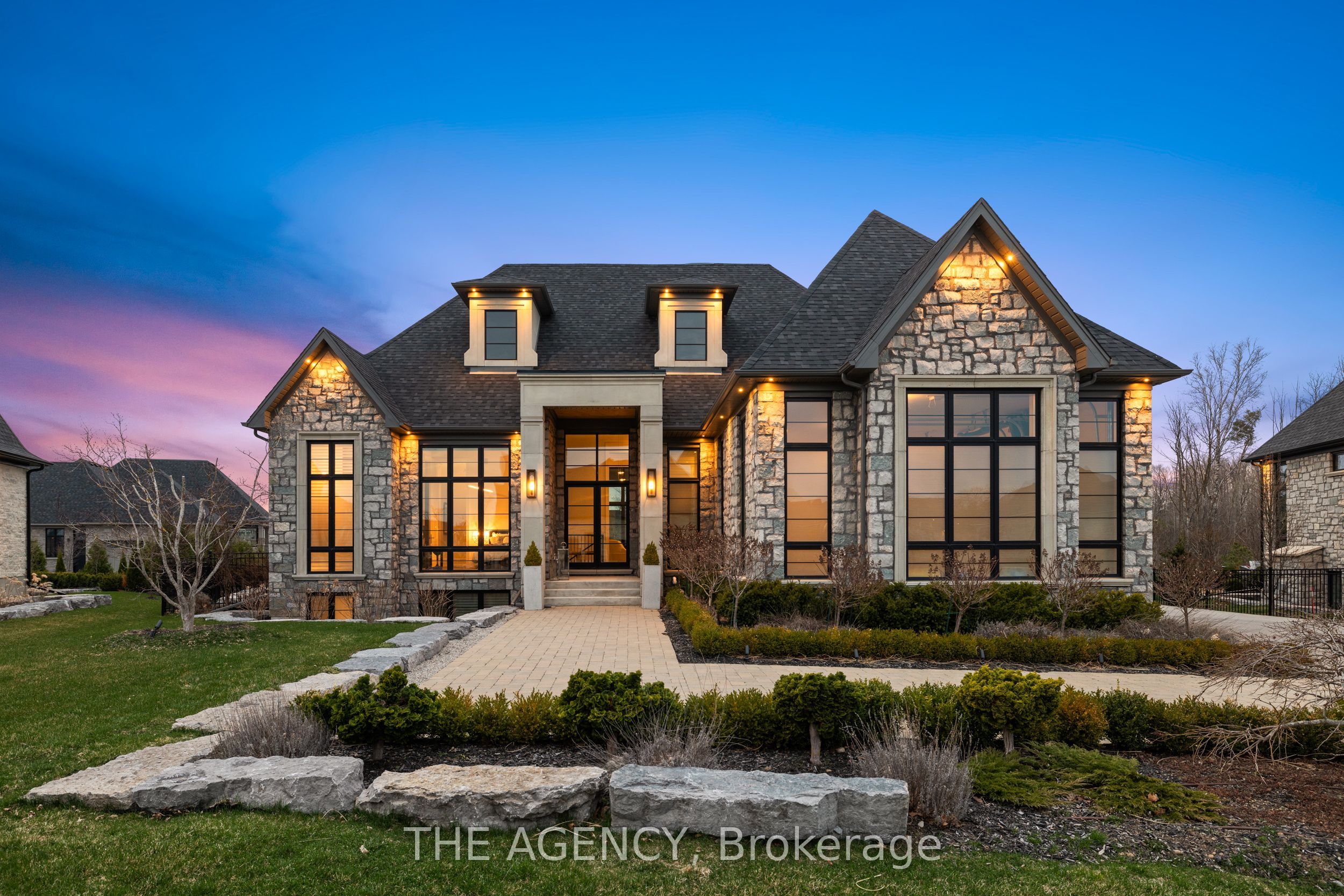161 Heritage Lake Drive, Puslinch, ON N0B 2J0