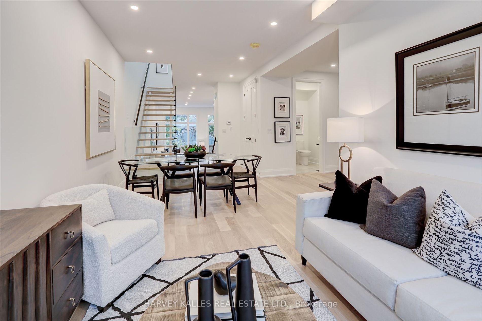7B Bracebridge Avenue