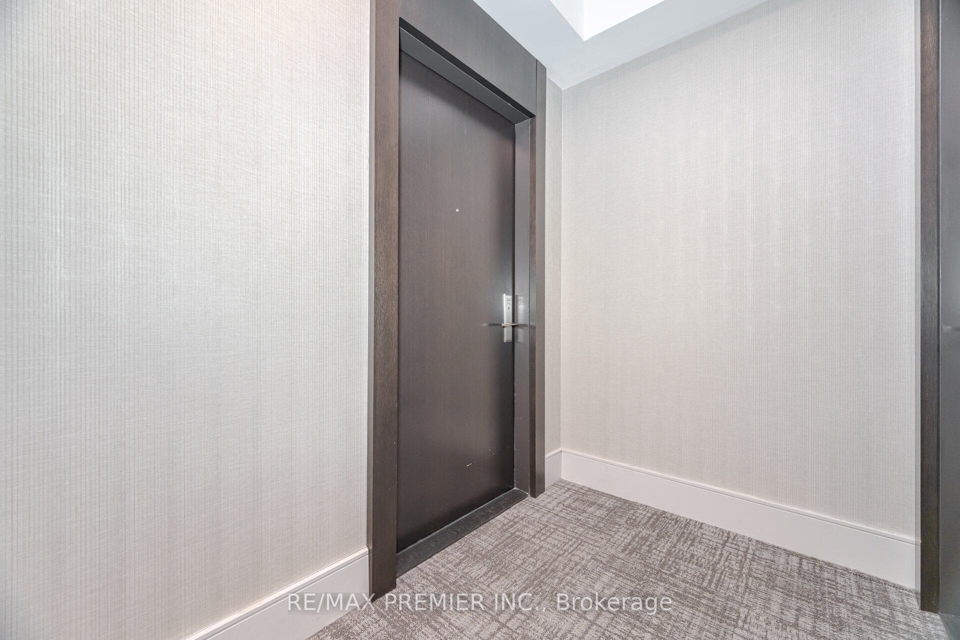 2 Bedrooms Condo at 9000 Jane,  Vaughan For sale