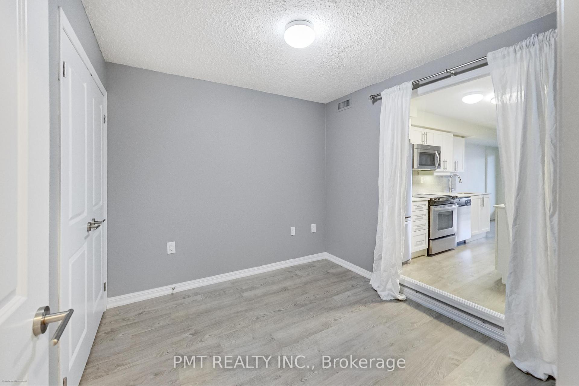 2 Bedrooms Condo at 125 Western Battery, Toronto For sale