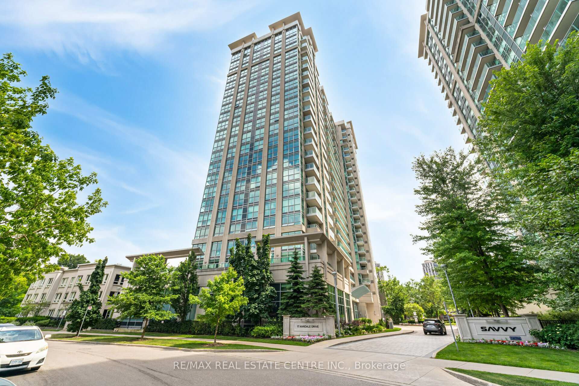 2 Bedrooms Condo at 17 Anndale, Toronto For sale