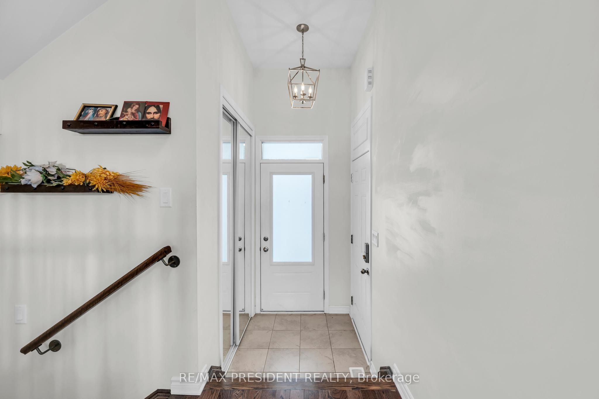 10 Callahan Court