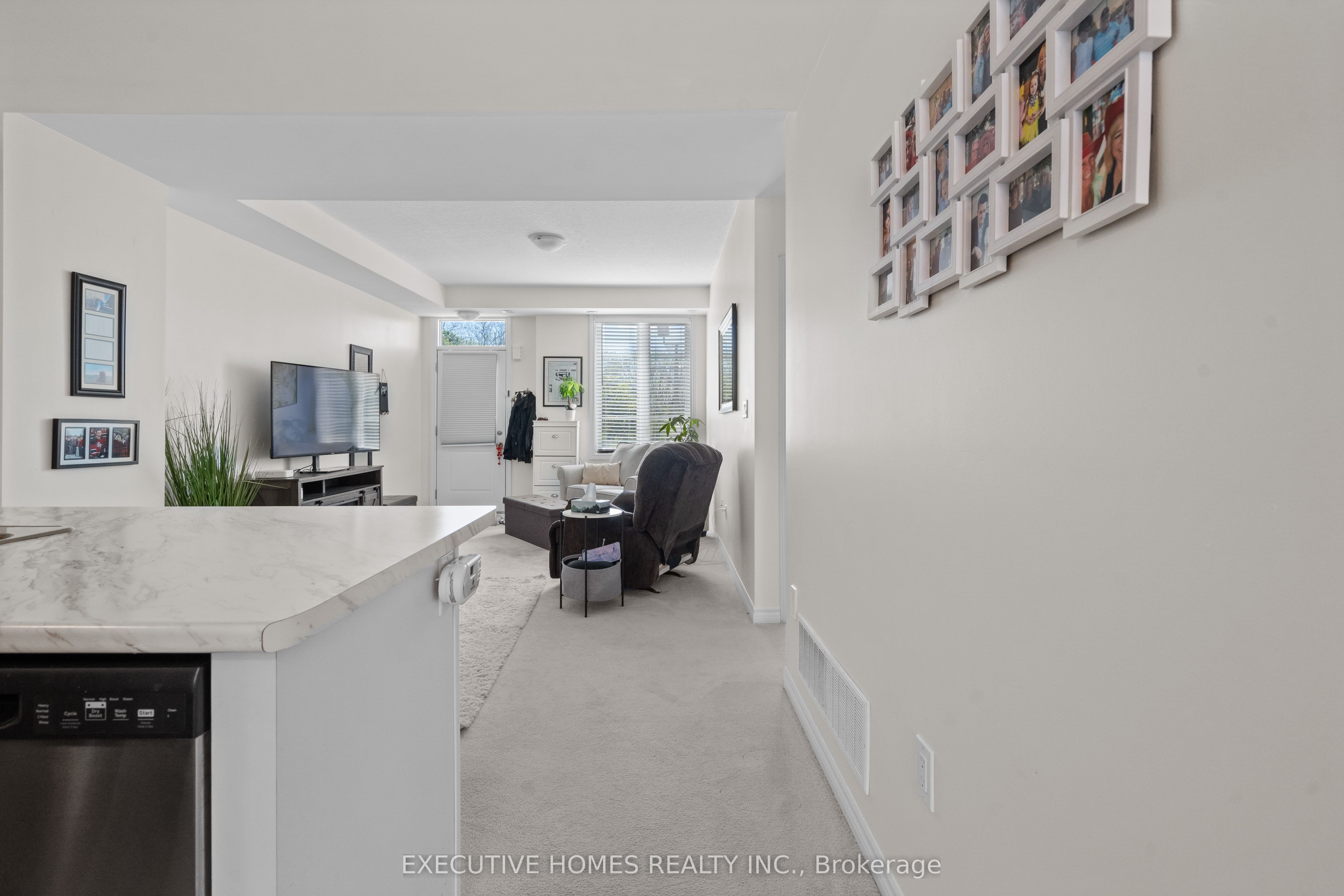 383 Dundas Street E, #74
