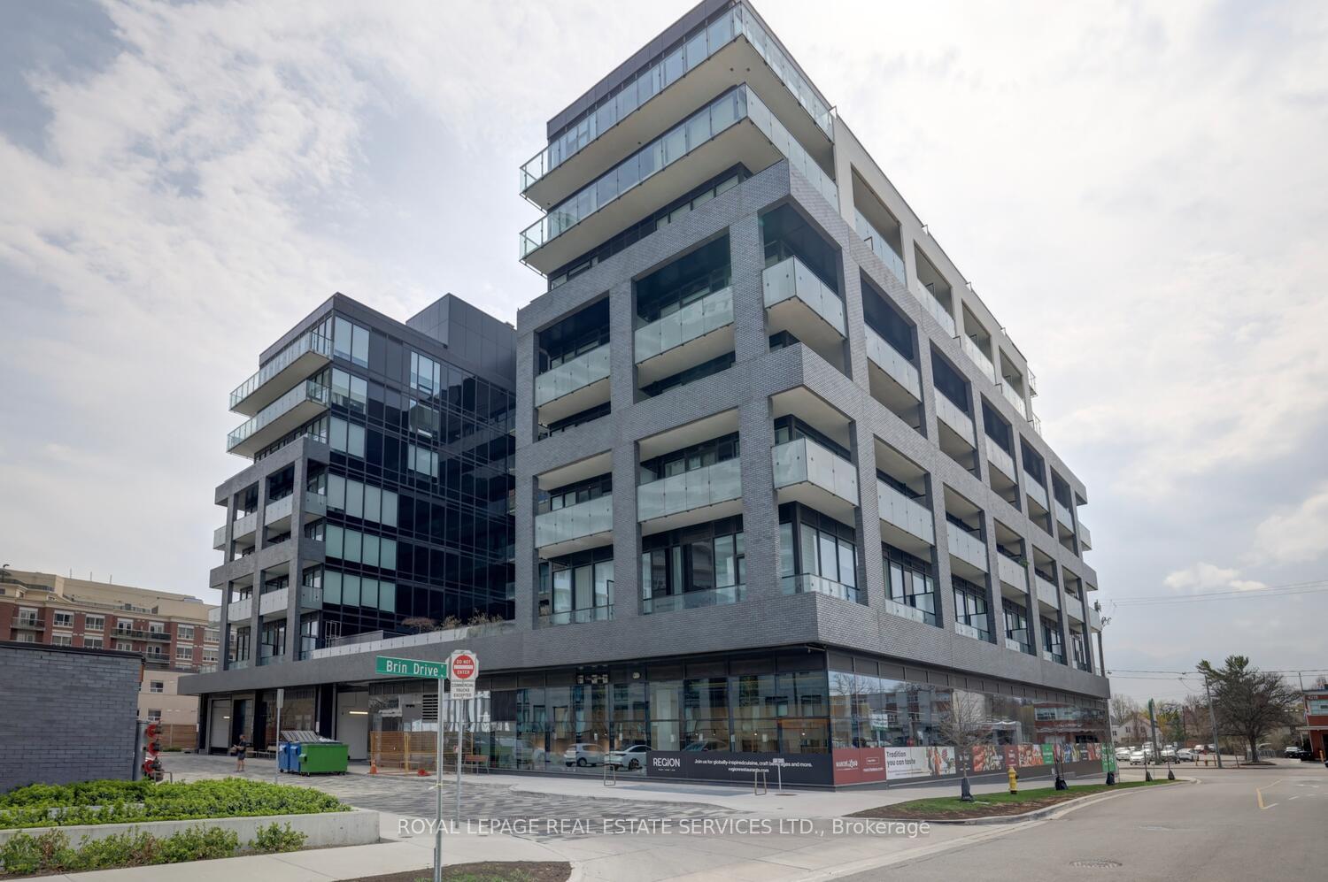 2 Bedrooms Condo at 4208 Dundas,  Toronto For sale