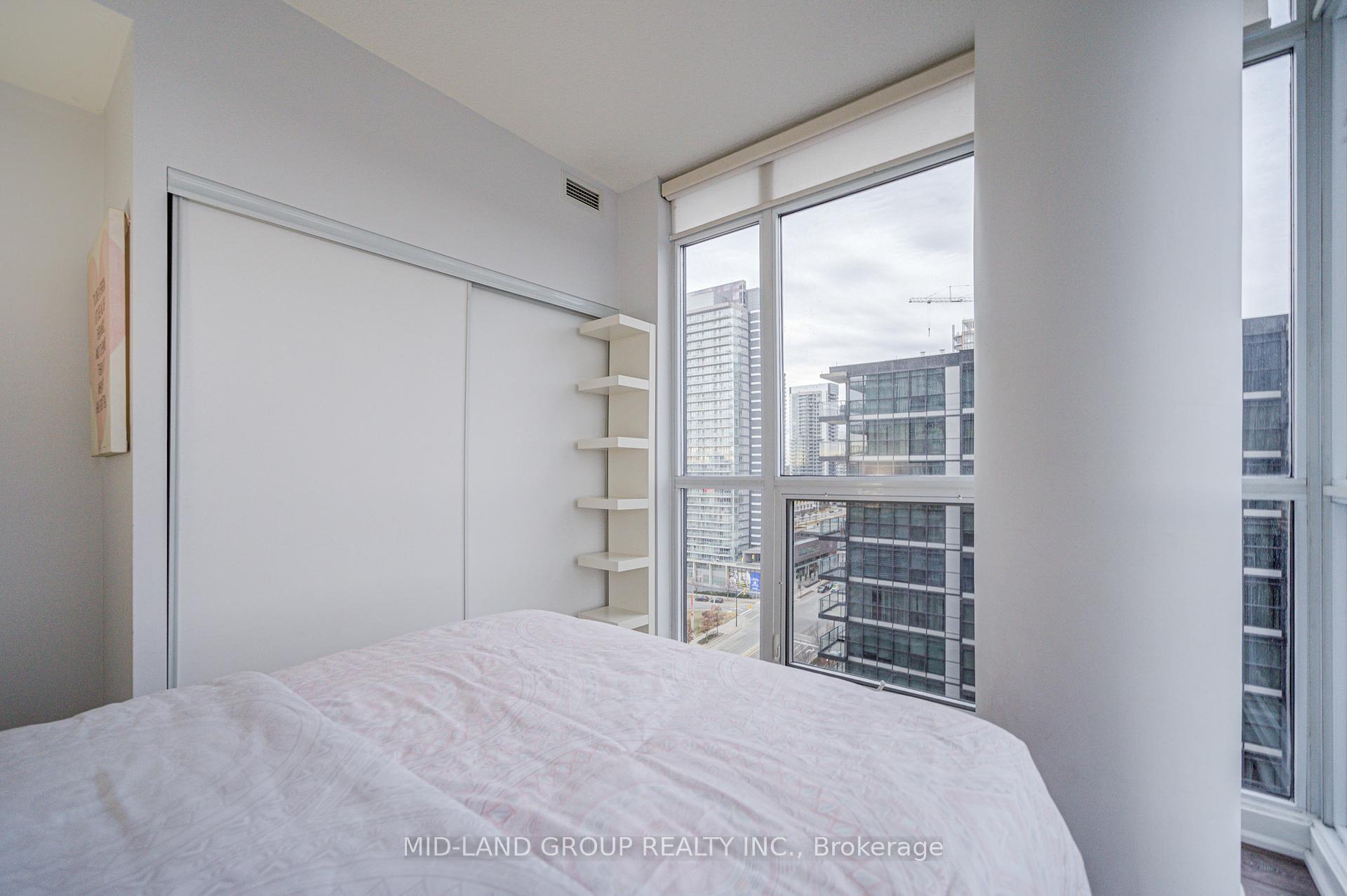 3 Bedrooms Condo at 29 Singer,  Toronto For sale