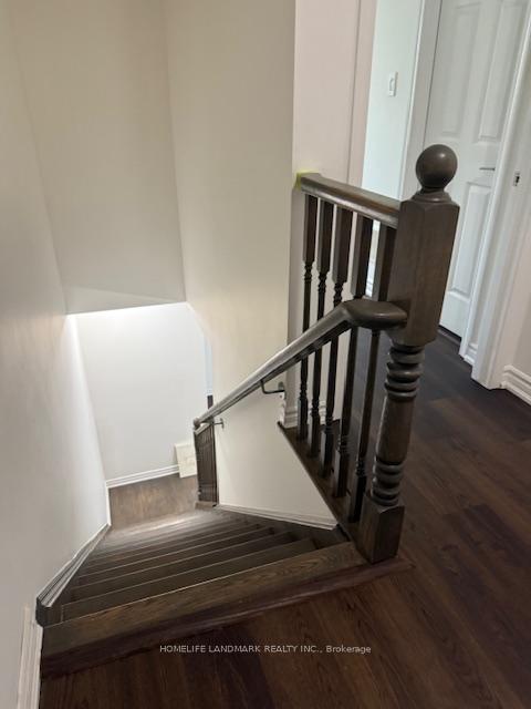 3 Bedrooms Condo at 15 Heron Park, Toronto For sale