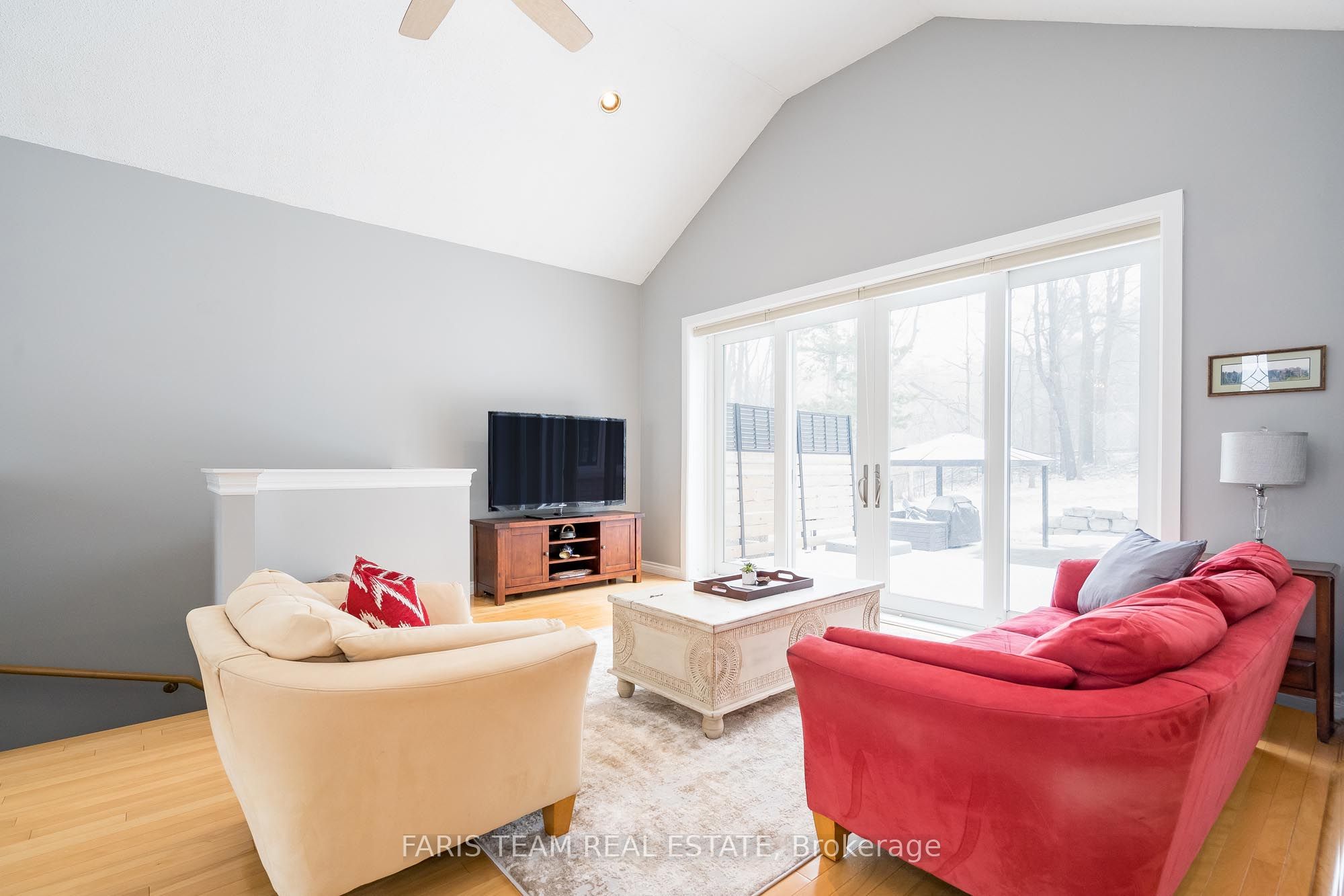 34 Paddy Dunn's Circle, Springwater, ON L4M 6L9