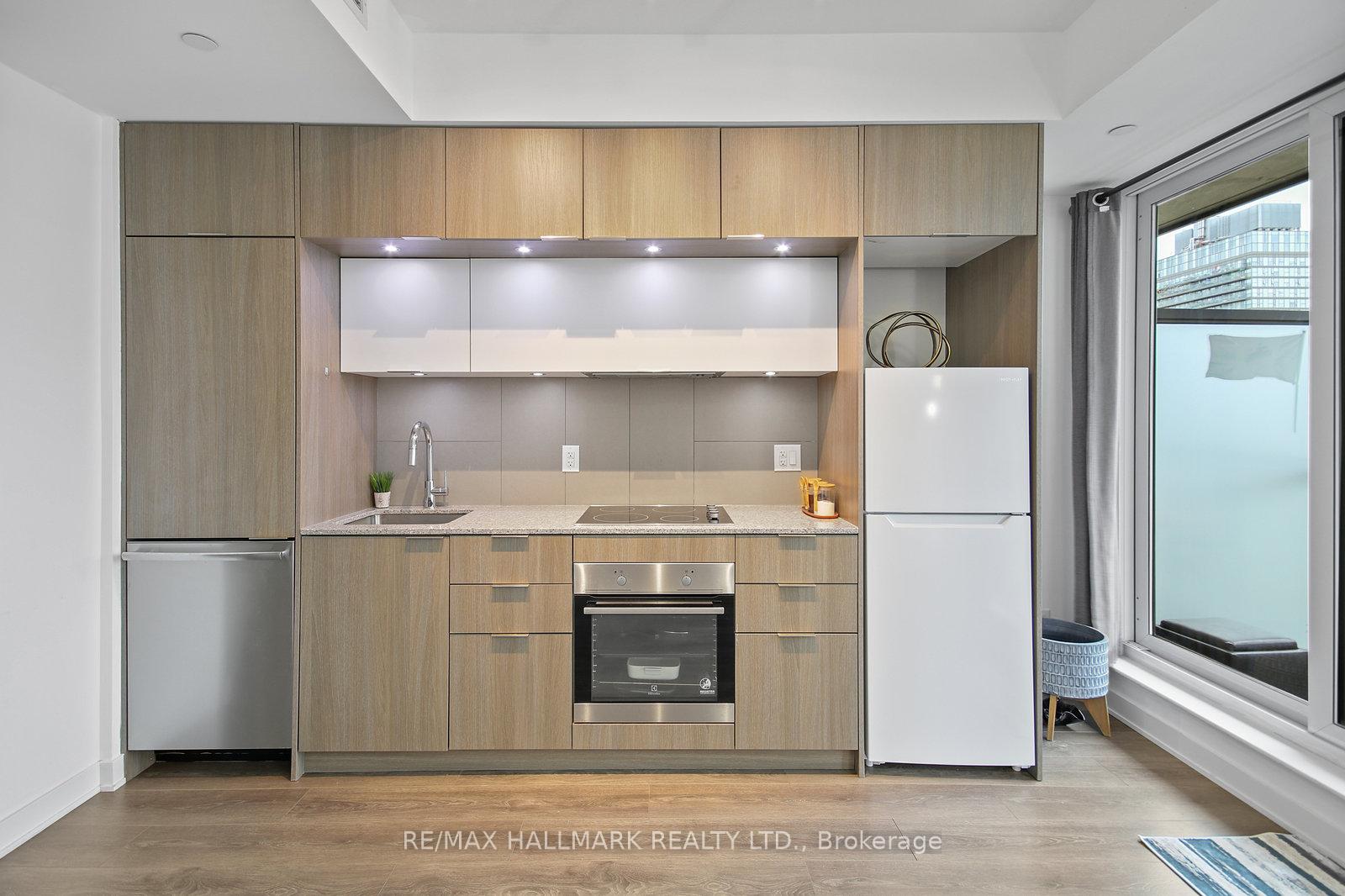 Condo at 55 Regent Park, Toronto For sale