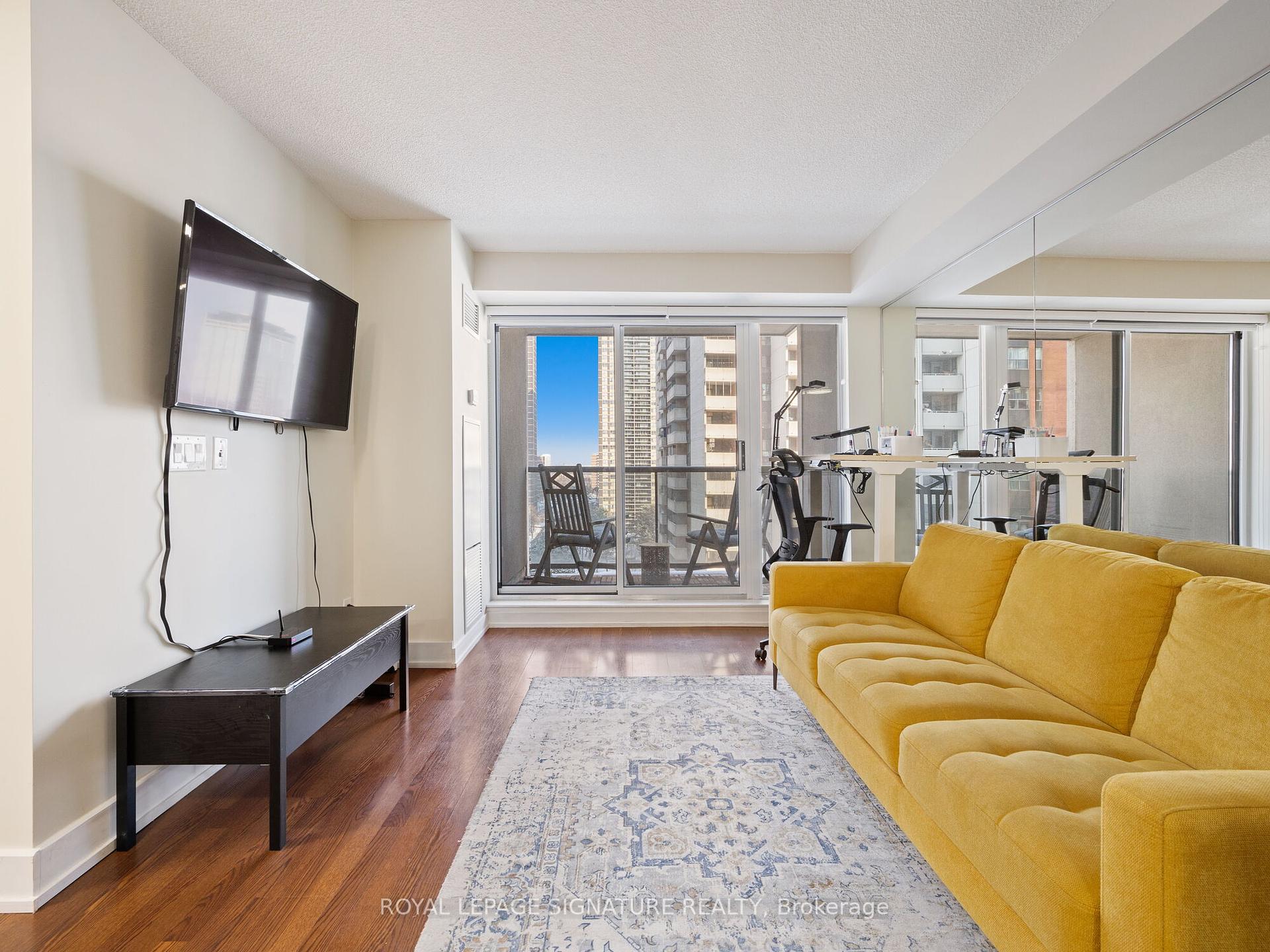 1 Bedroom Condo at 5 Michael Power, Toronto For sale