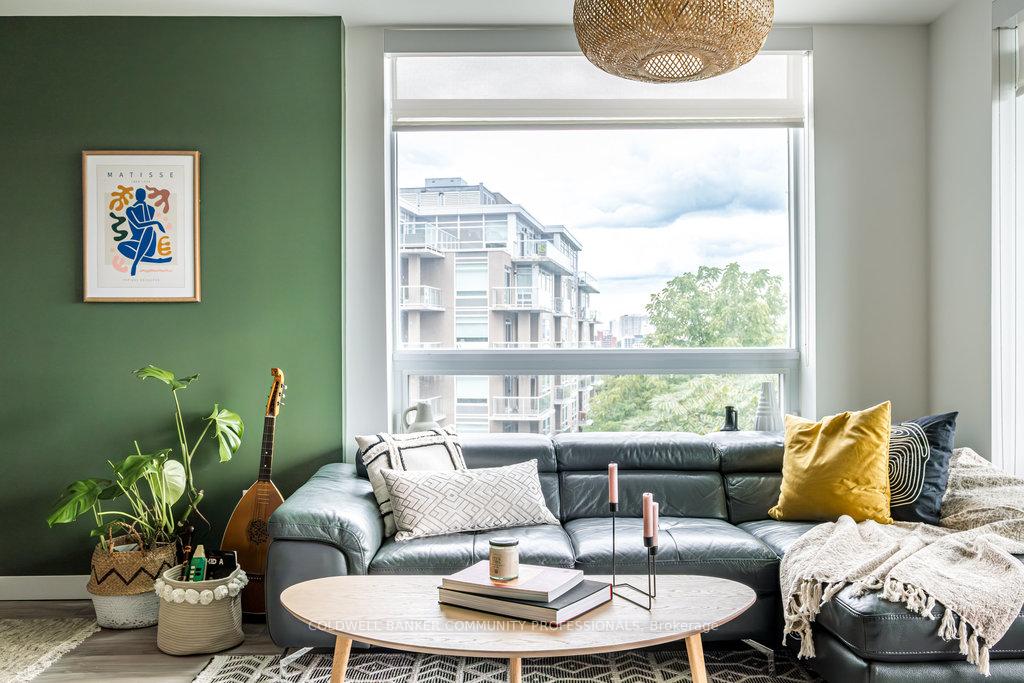 2 Bedrooms Condo at 467 Charlton, Hamilton For sale