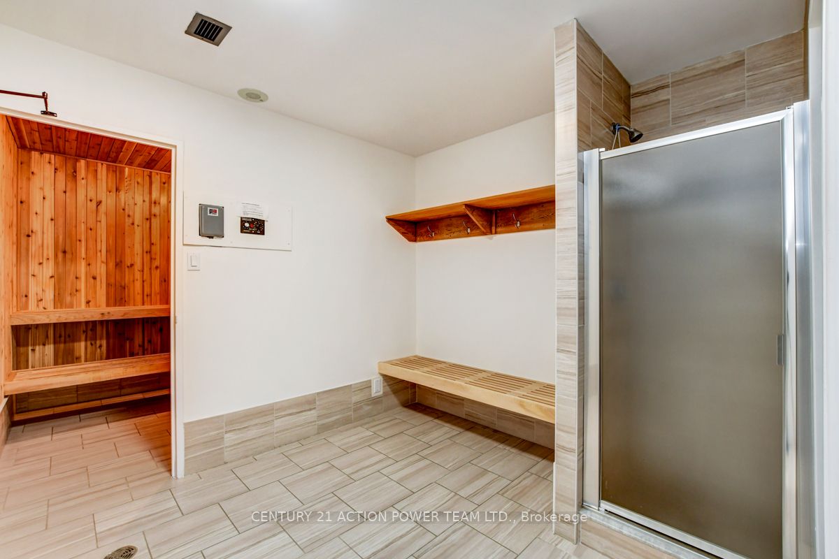 915 Elmsmere Road, #707