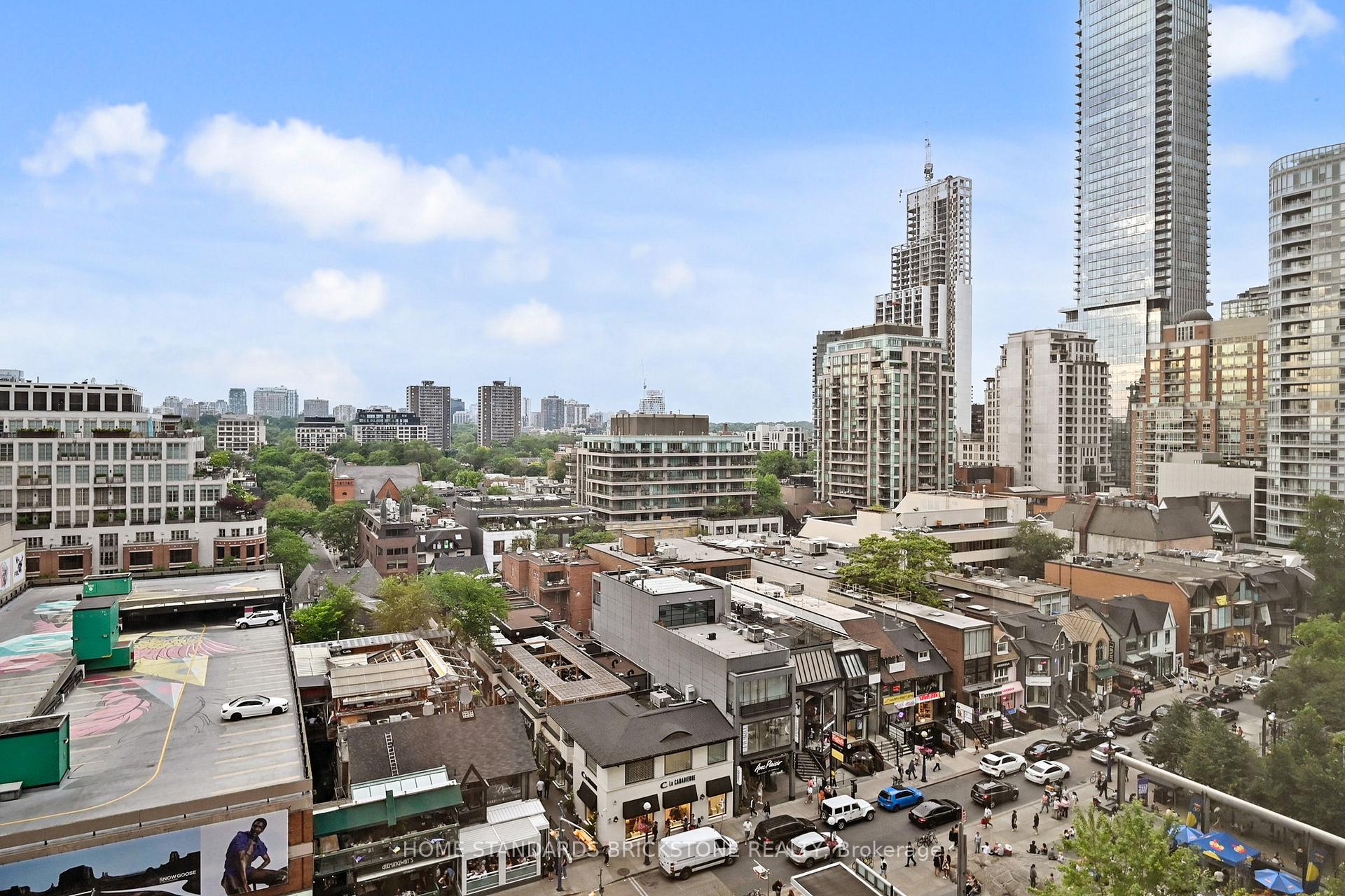 2 Bedrooms Condo at 110 Bloor, Toronto For sale