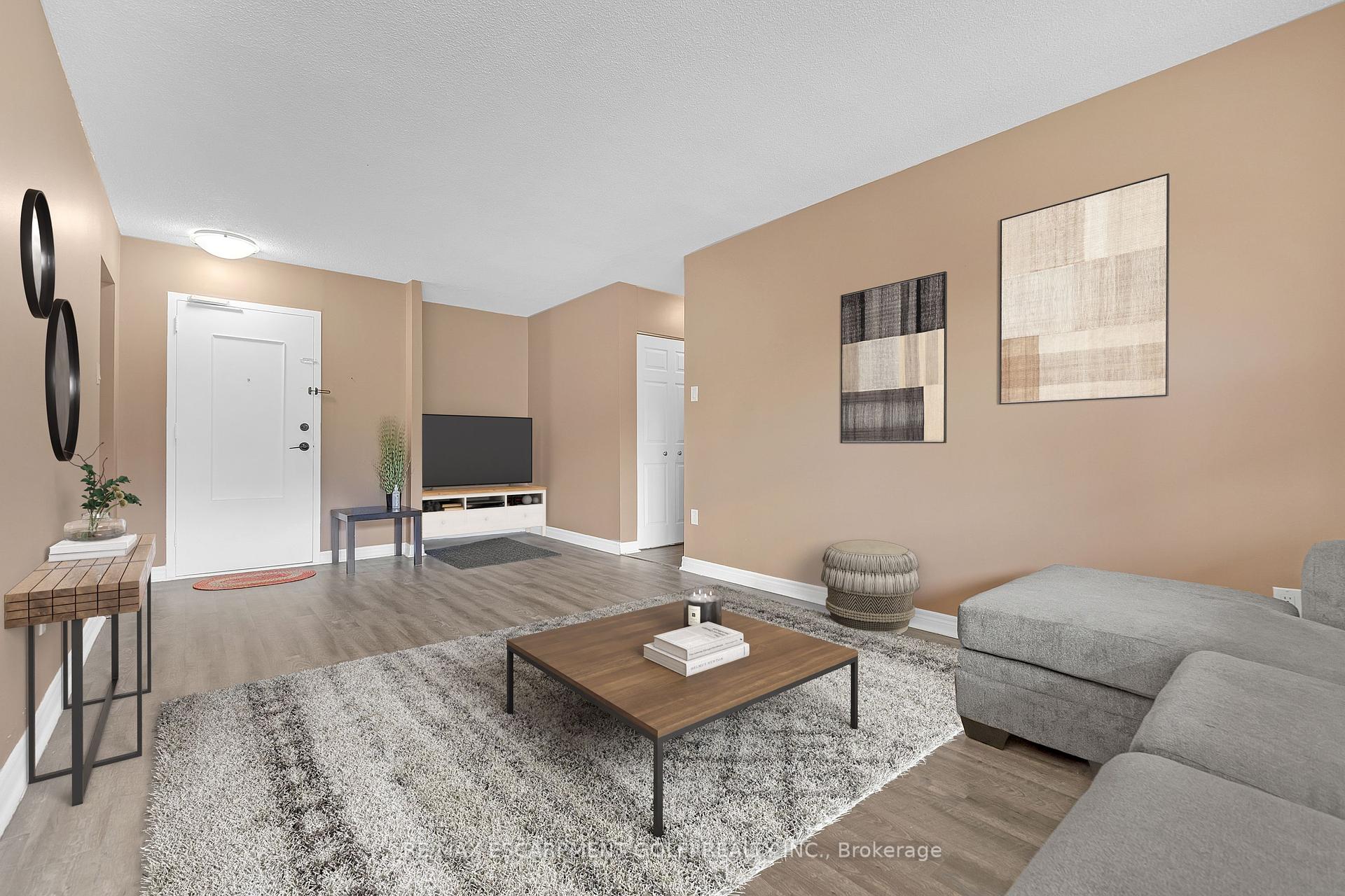 3 Bedrooms Condo at 1966 Main, Hamilton For sale