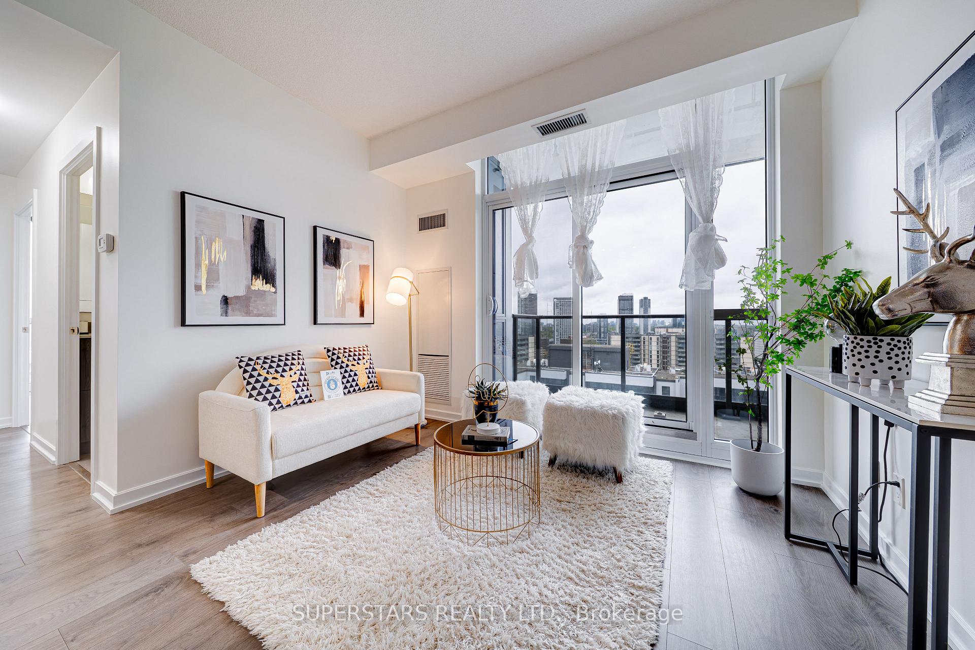 2 Bedrooms Condo at 56 Forest Manor, Toronto For sale