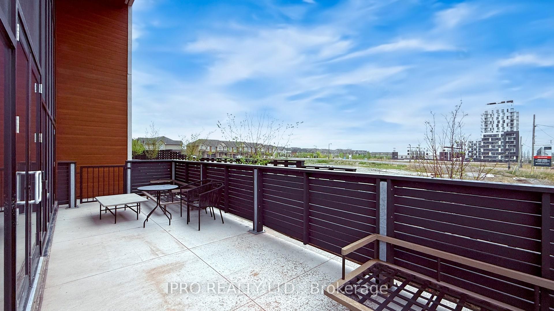 2 Bedrooms Condo at 3200 William Coltson, Oakville For sale