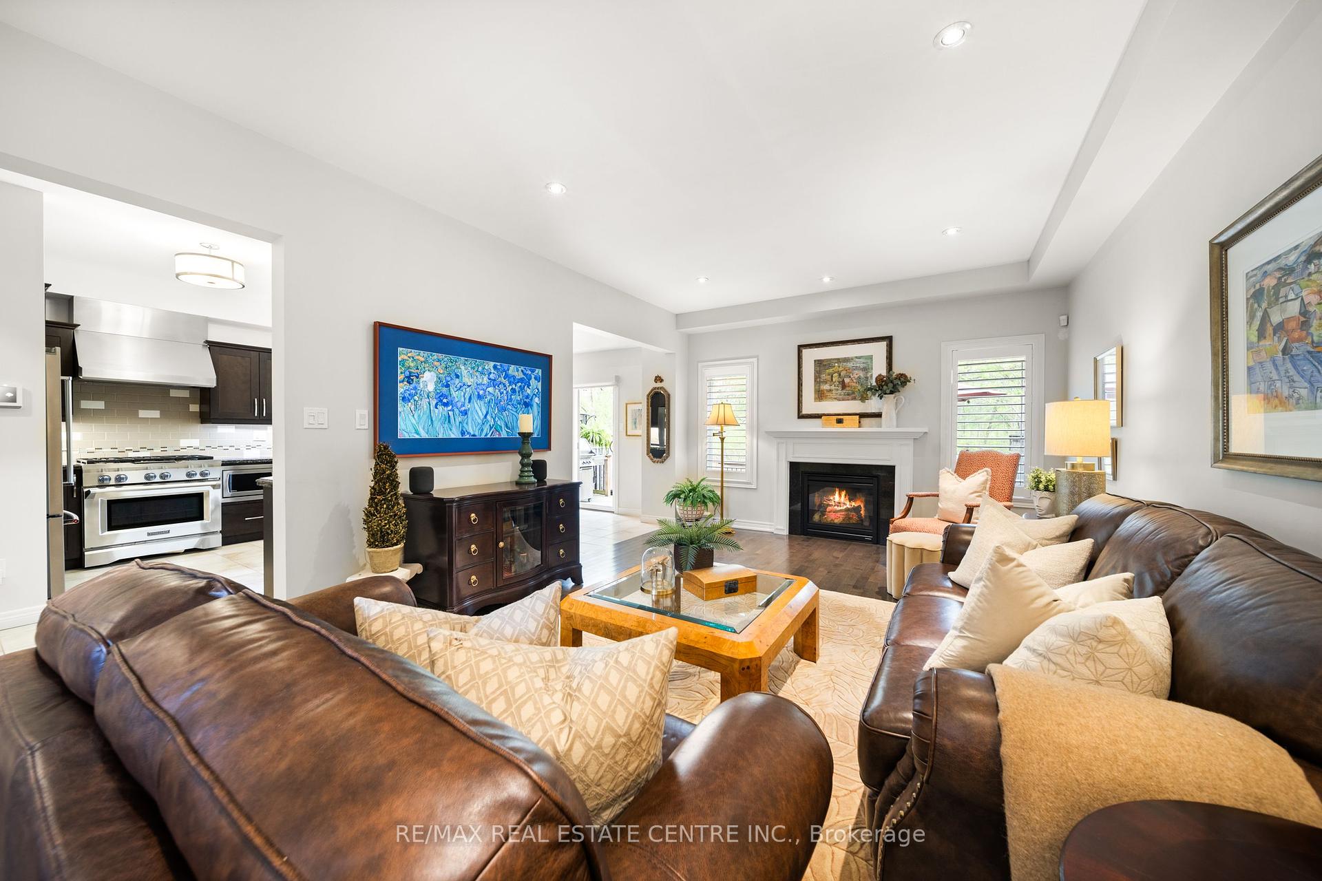 3 Bedrooms Condo at 441 Stonehenge, Hamilton For sale