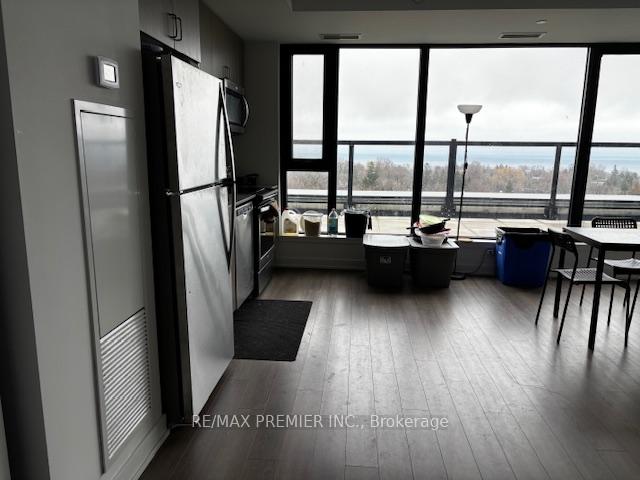 3 Bedrooms Condo at 2799 Kingston,  Toronto For sale