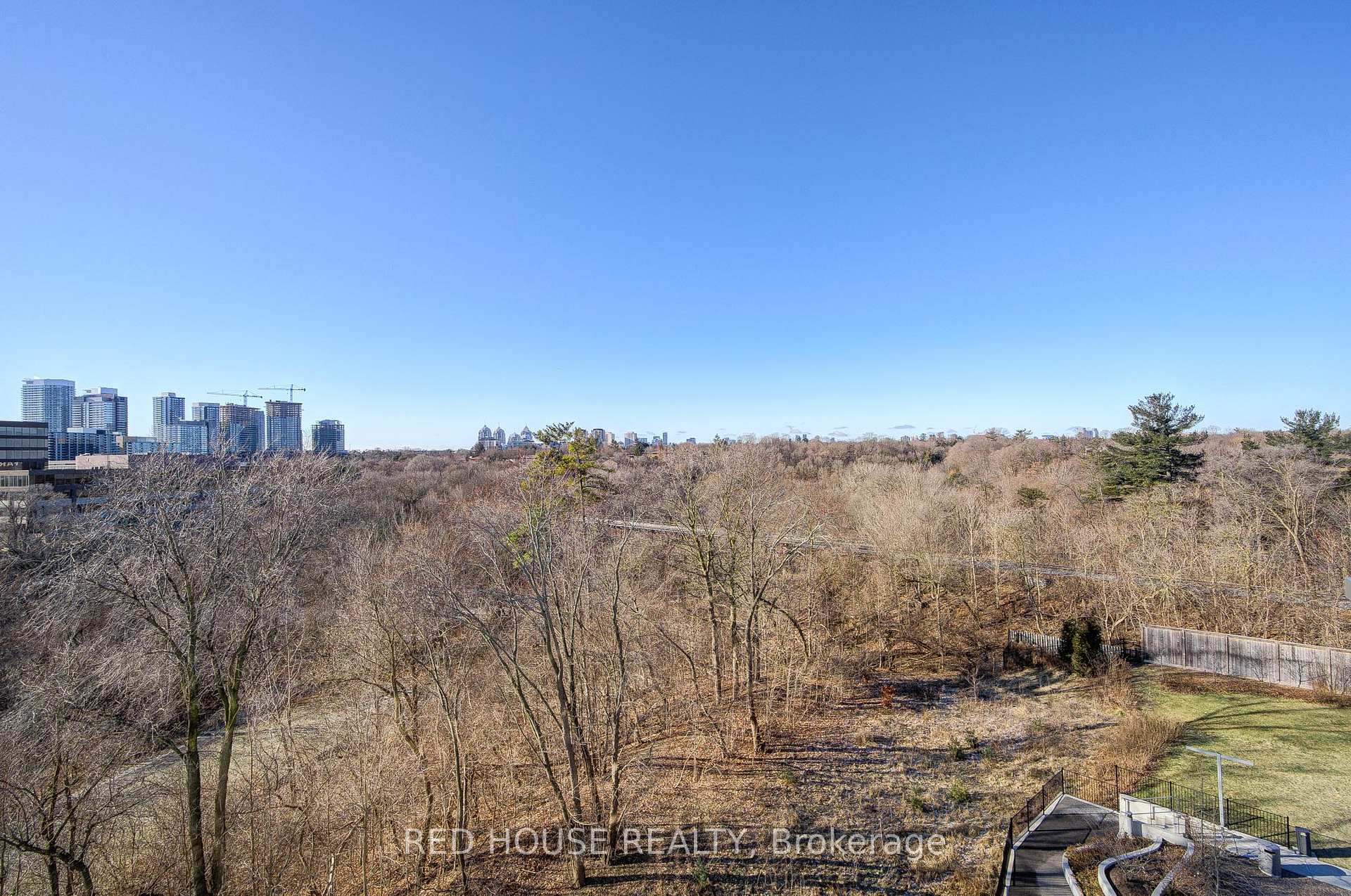 3 Bedrooms Condo at 25 Adra Grado, Toronto For sale