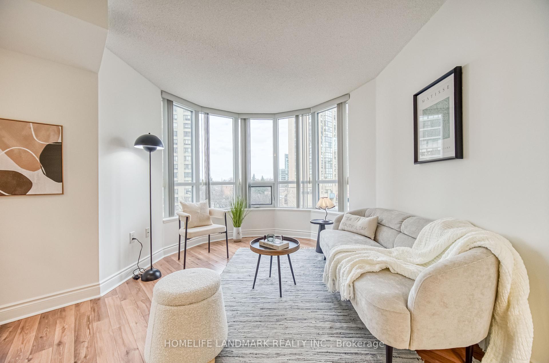 3 Bedrooms Condo at 500 Doris,  Toronto For sale