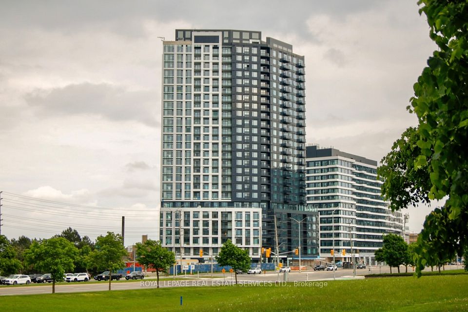 2495 Eglinton
