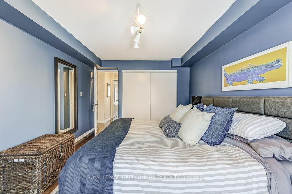 4 Bedrooms Condo at 651 Warden, Toronto For sale