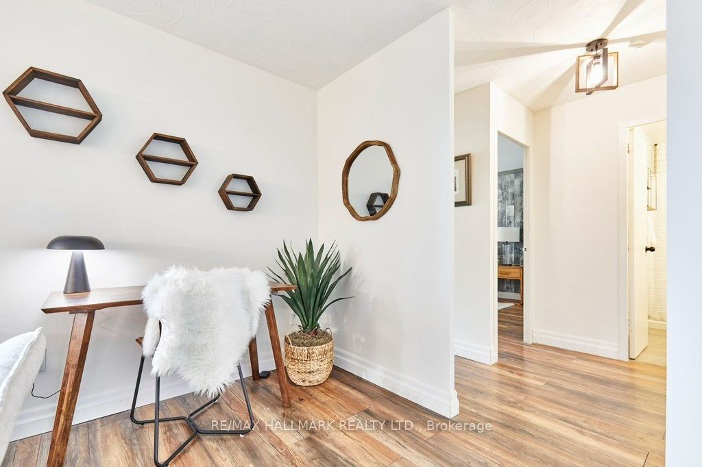 800 Kennedy Road, #401