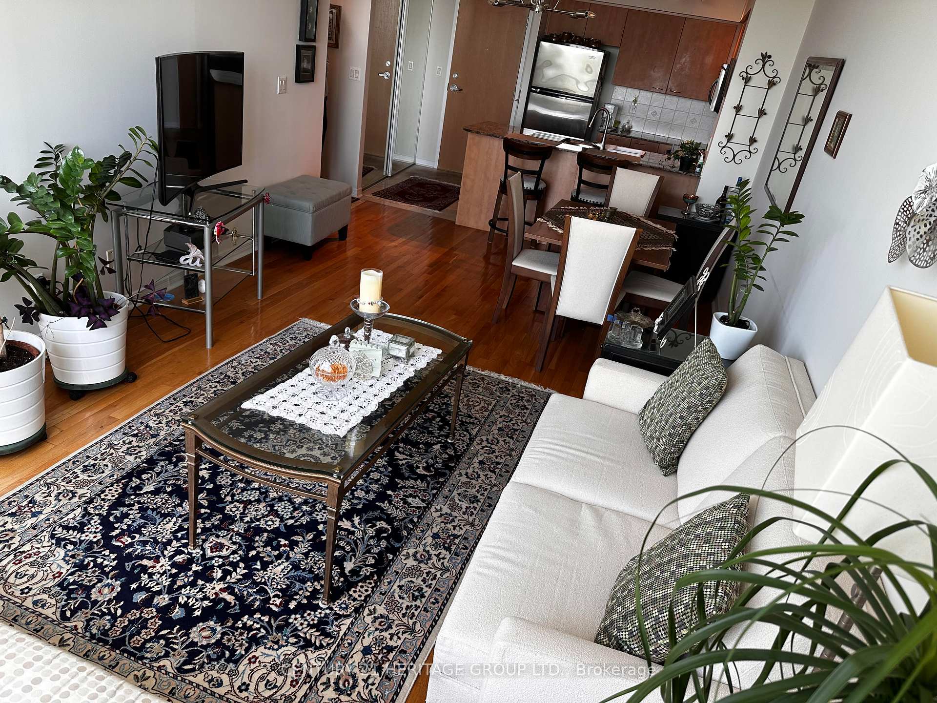 1 Bedroom Condo at 509 Beecroft, Toronto For sale