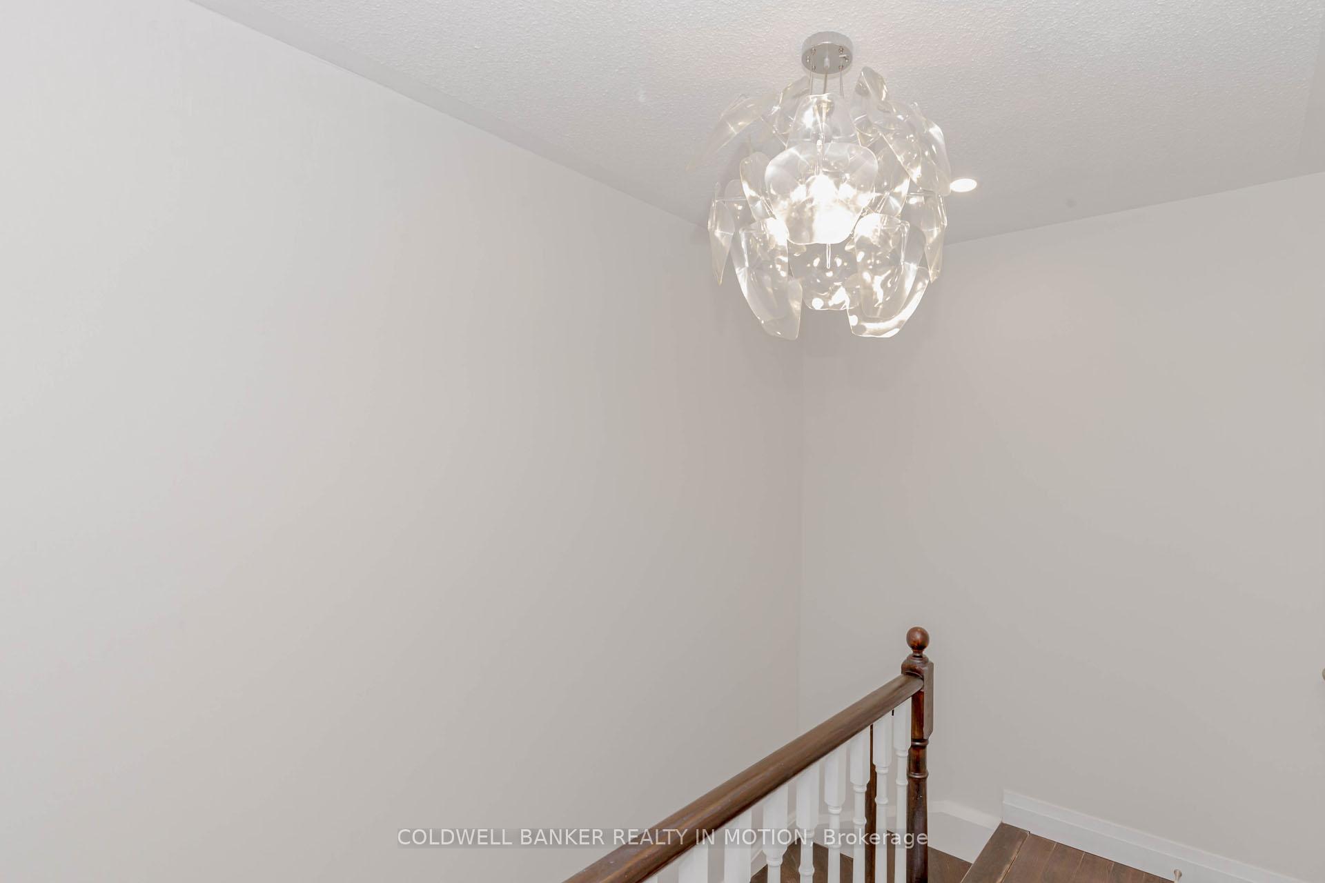 2 Bedrooms Condo at 4975 Southampton, Mississauga For sale