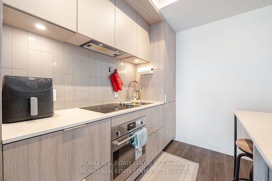 2 Bedrooms Condo at 130 River, Toronto For sale