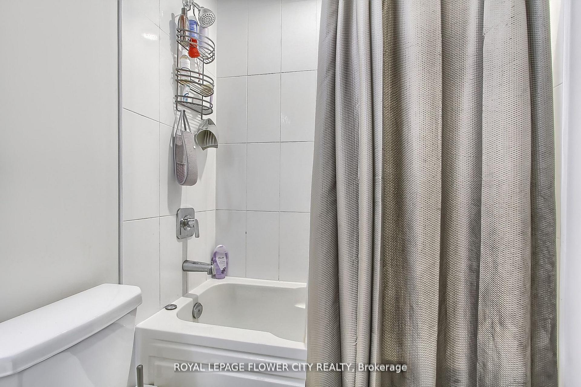 1 Bedroom Condo at 65 Watergarden, Mississauga For sale