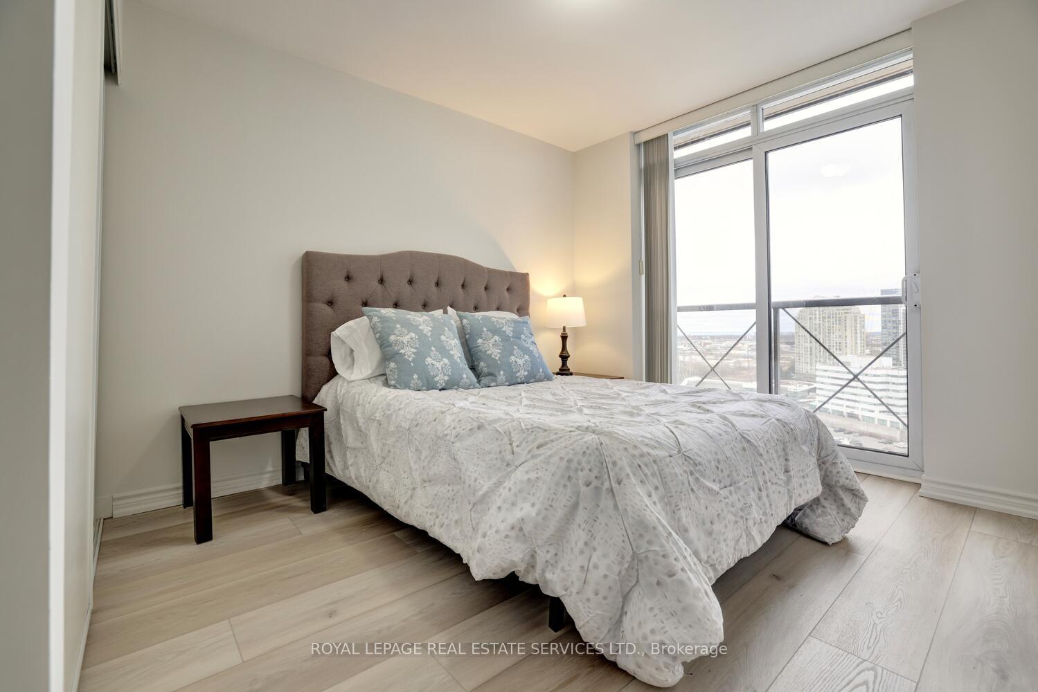 2 Bedrooms Condo at 5233 Dundas,  Toronto For sale