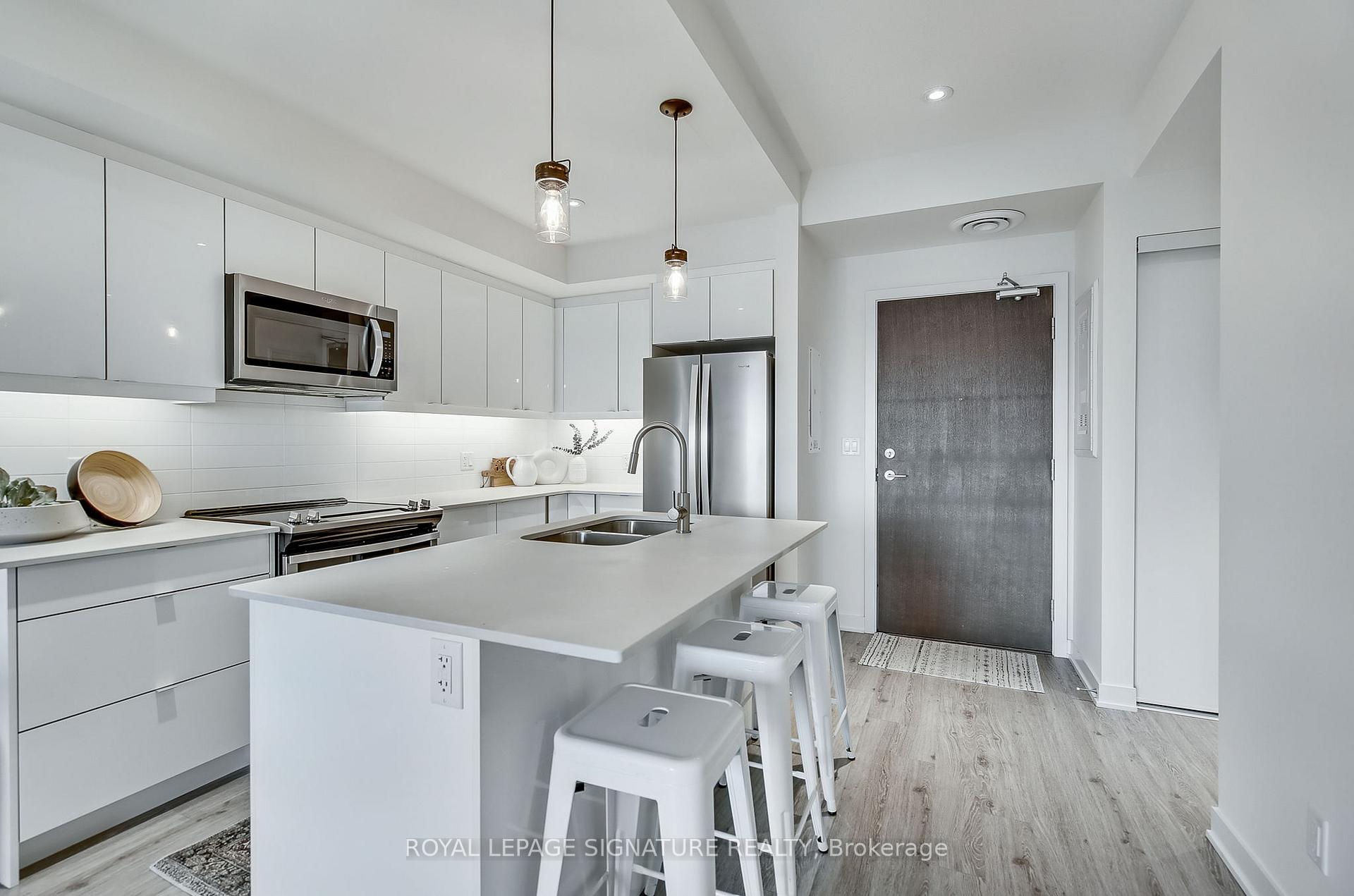 1 Bedroom Condo at 16 Markle, Hamilton For sale