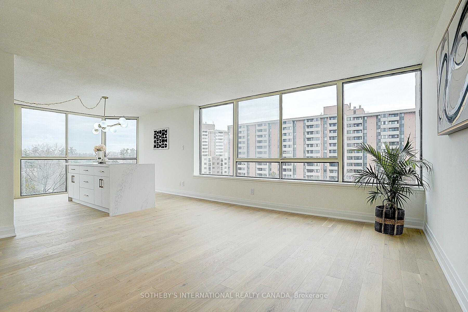 2 Bedrooms Condo at 1240 Marlborough, Oakville For sale