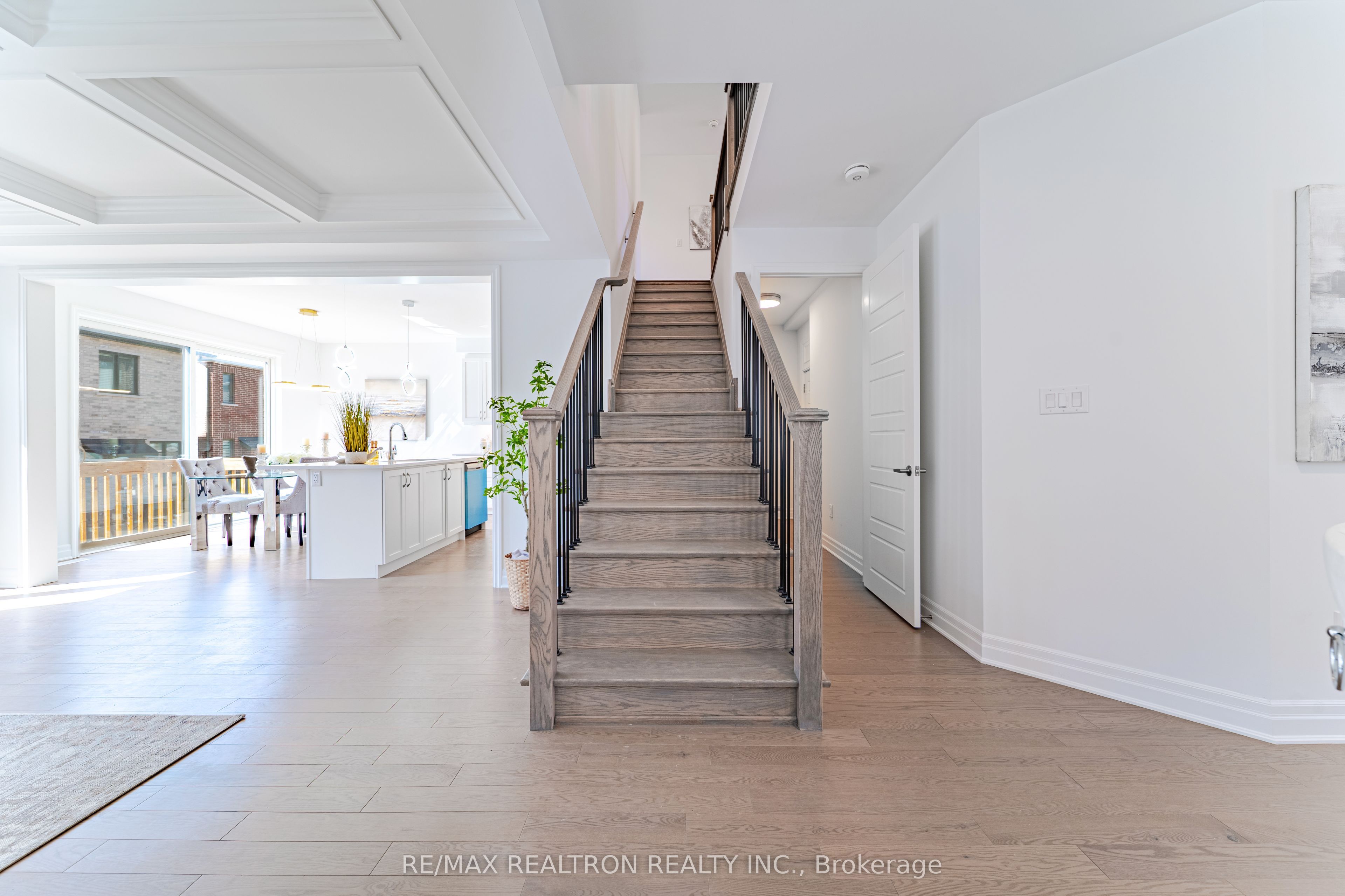 63 Greenridge Crescent