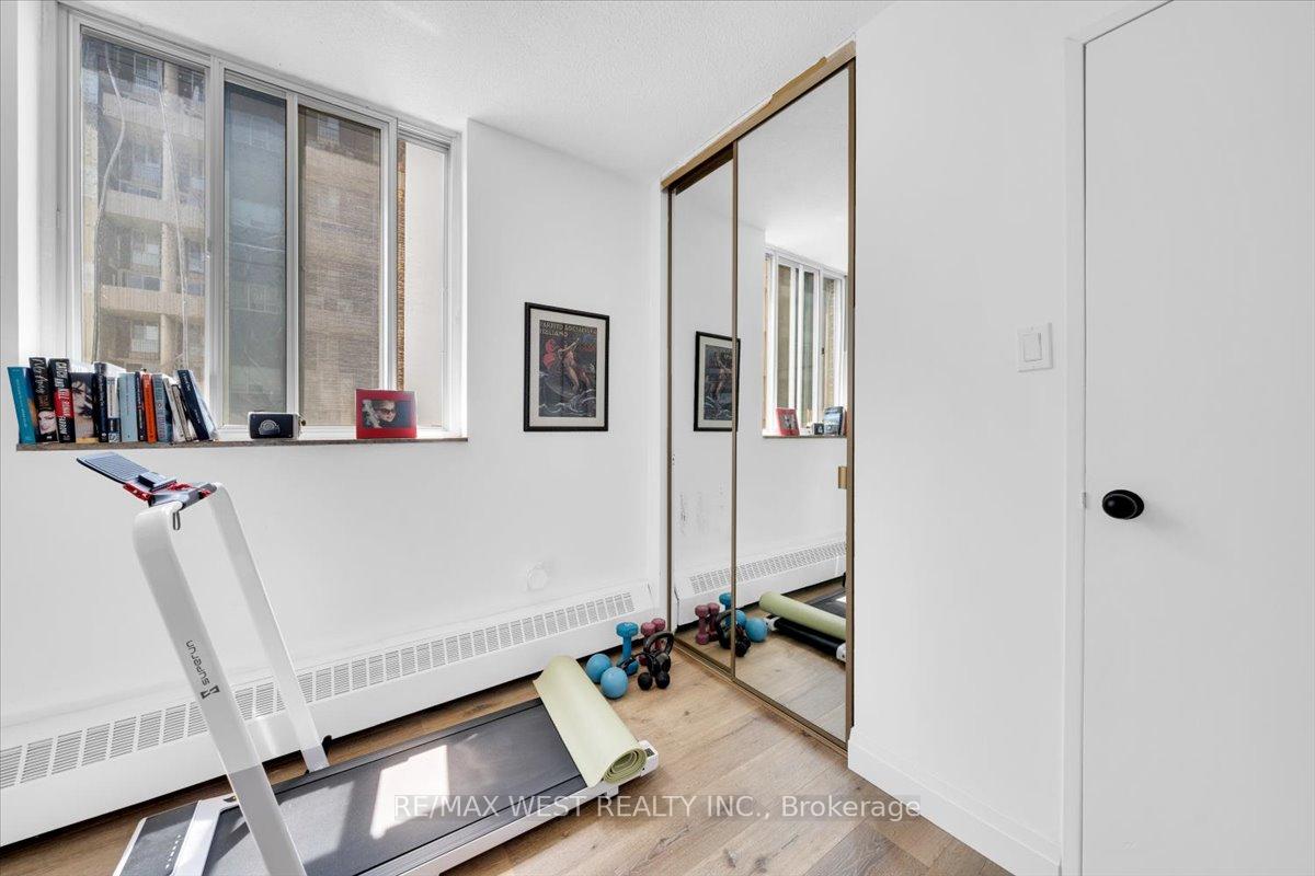 3 Bedrooms Condo at 35 Ormskirk, Toronto For sale