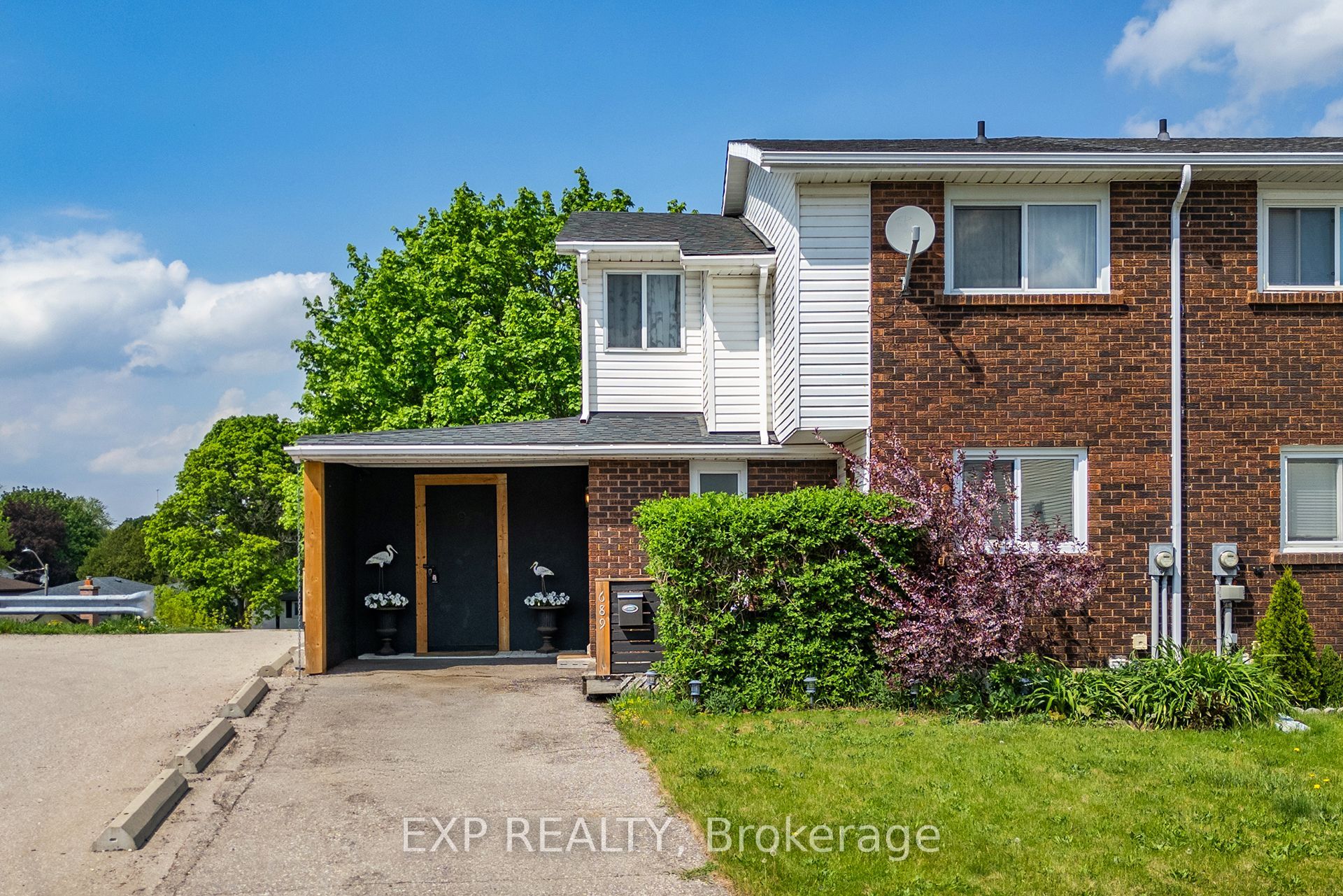 689 Hillview Road, Cambridge, ON N3H 5C3