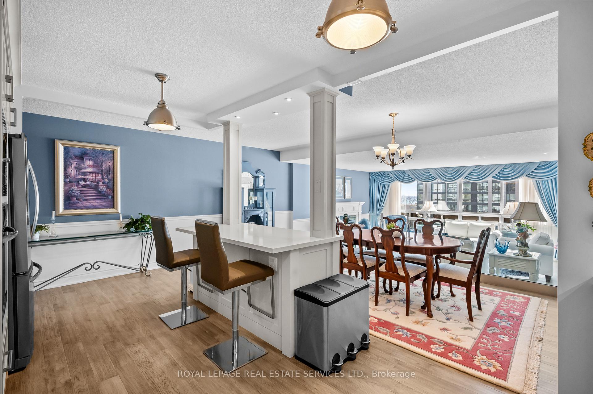 2 Bedrooms Condo at 2185 Marine,  Oakville For sale