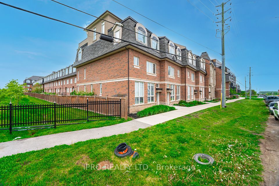#4301 - 2420 Baronwood Drive, Oakville, ON L6M 0X6