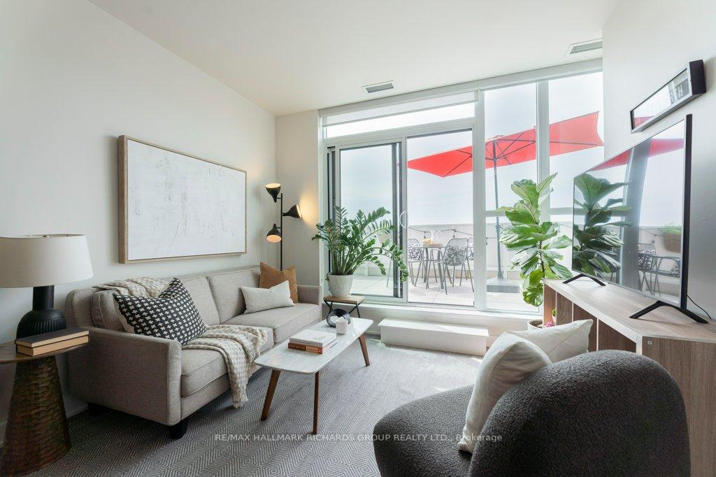 2 Bedrooms Condo at 2301 Danforth, Toronto For sale
