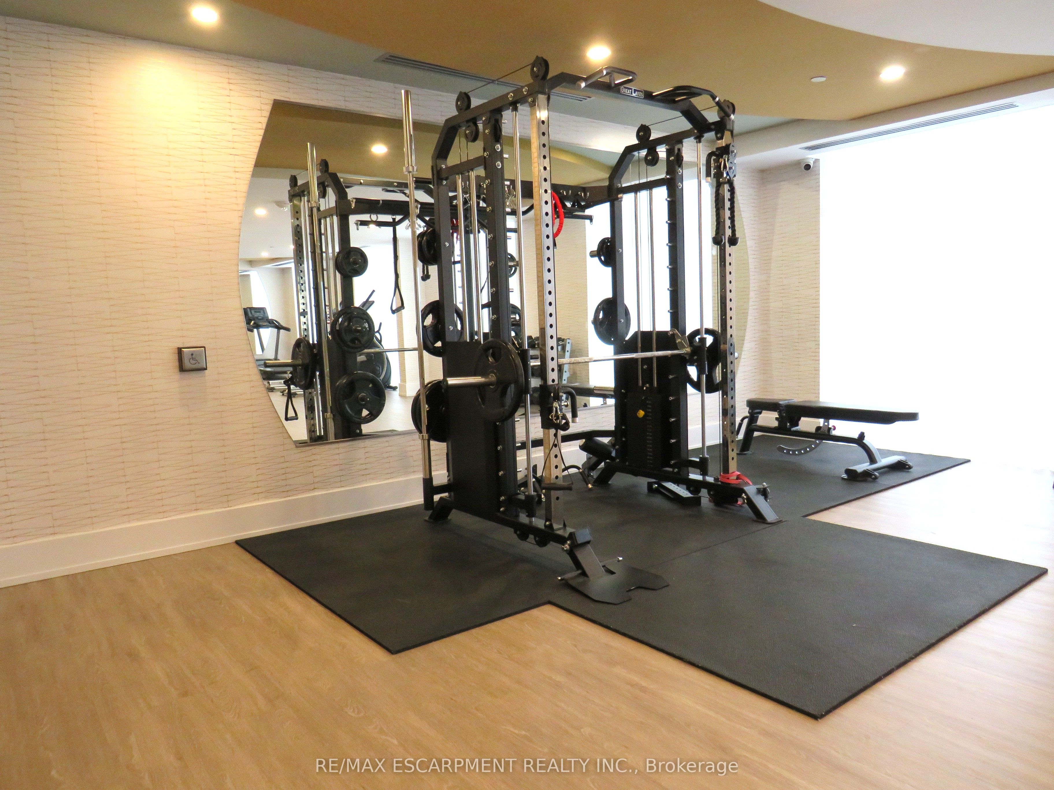 470 Dundas Street E, #305
