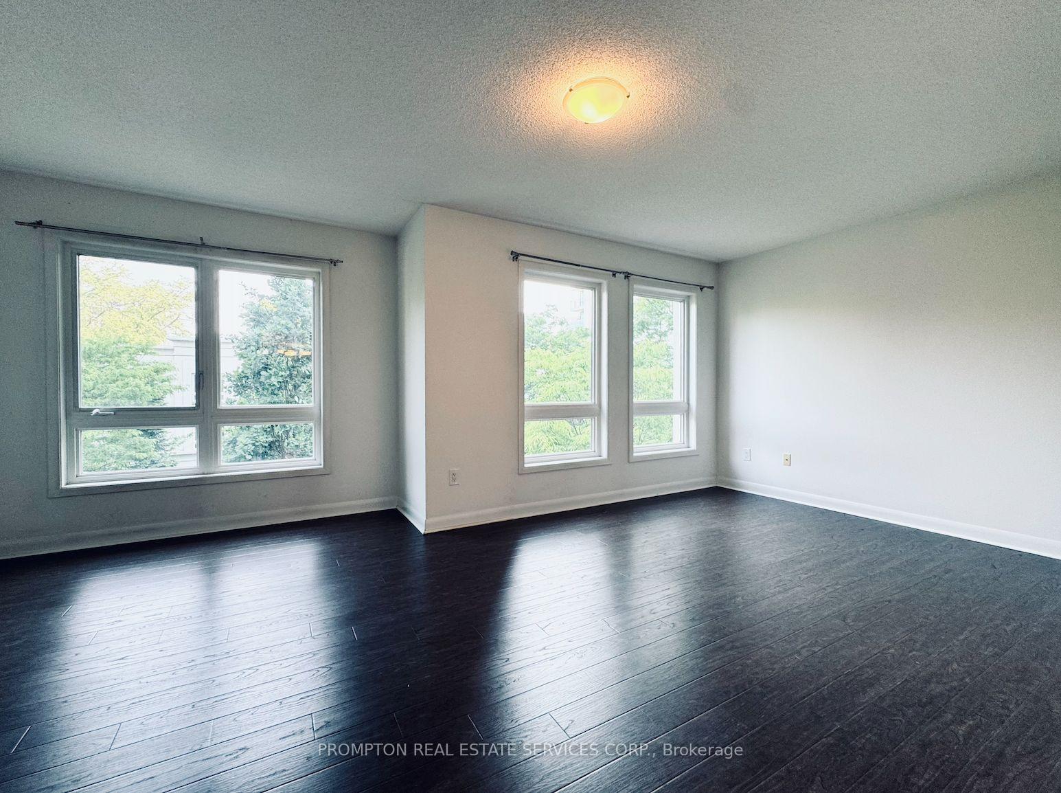 3 Bedrooms Condo at 19 Anndale, Toronto For sale
