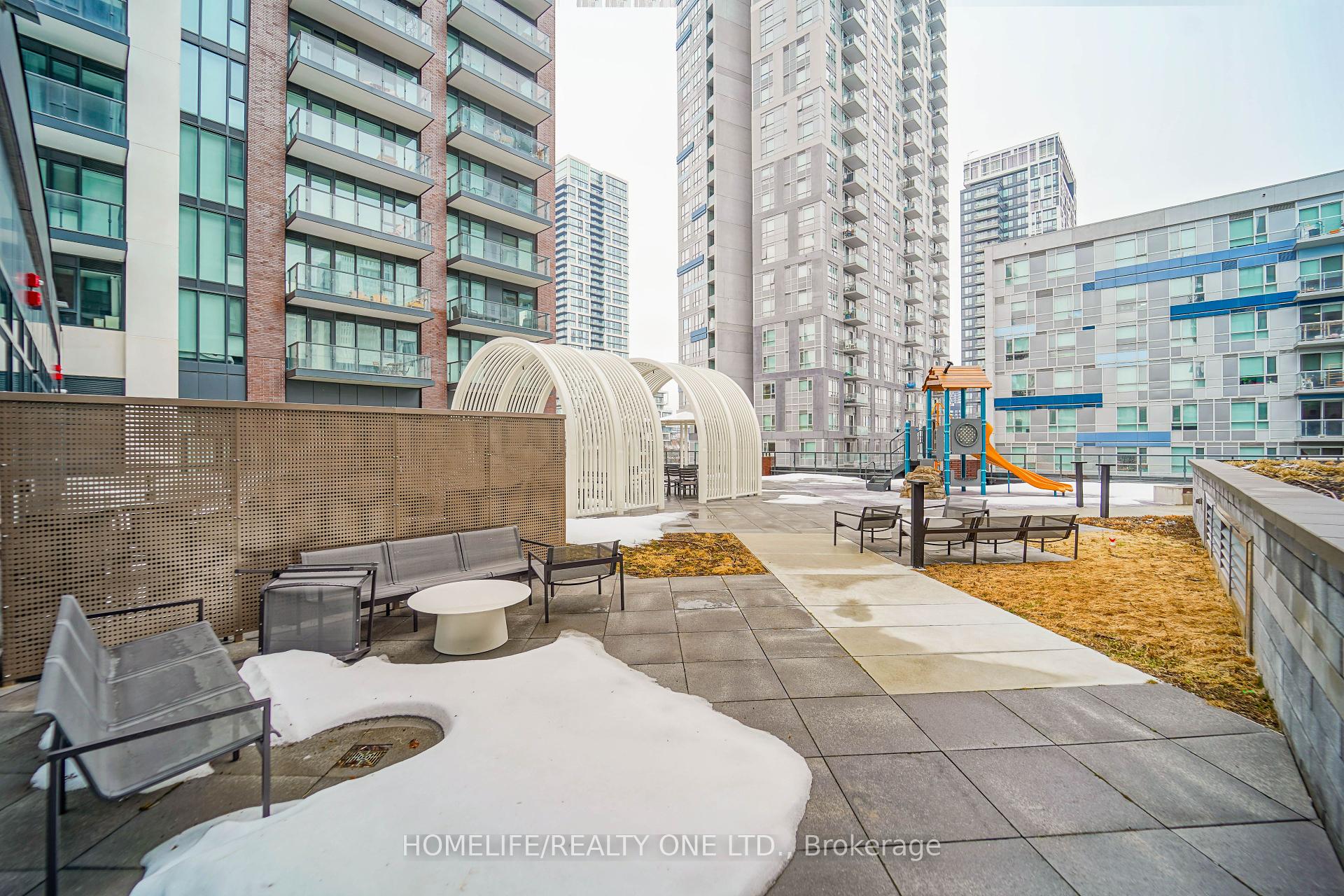 4 Bedrooms Condo at 130 River, Toronto For sale