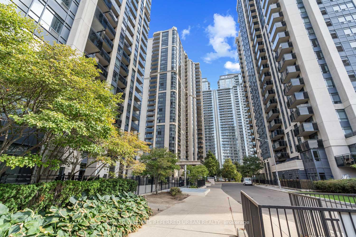1 Bedroom Condo at 155 Beecroft, Toronto For sale