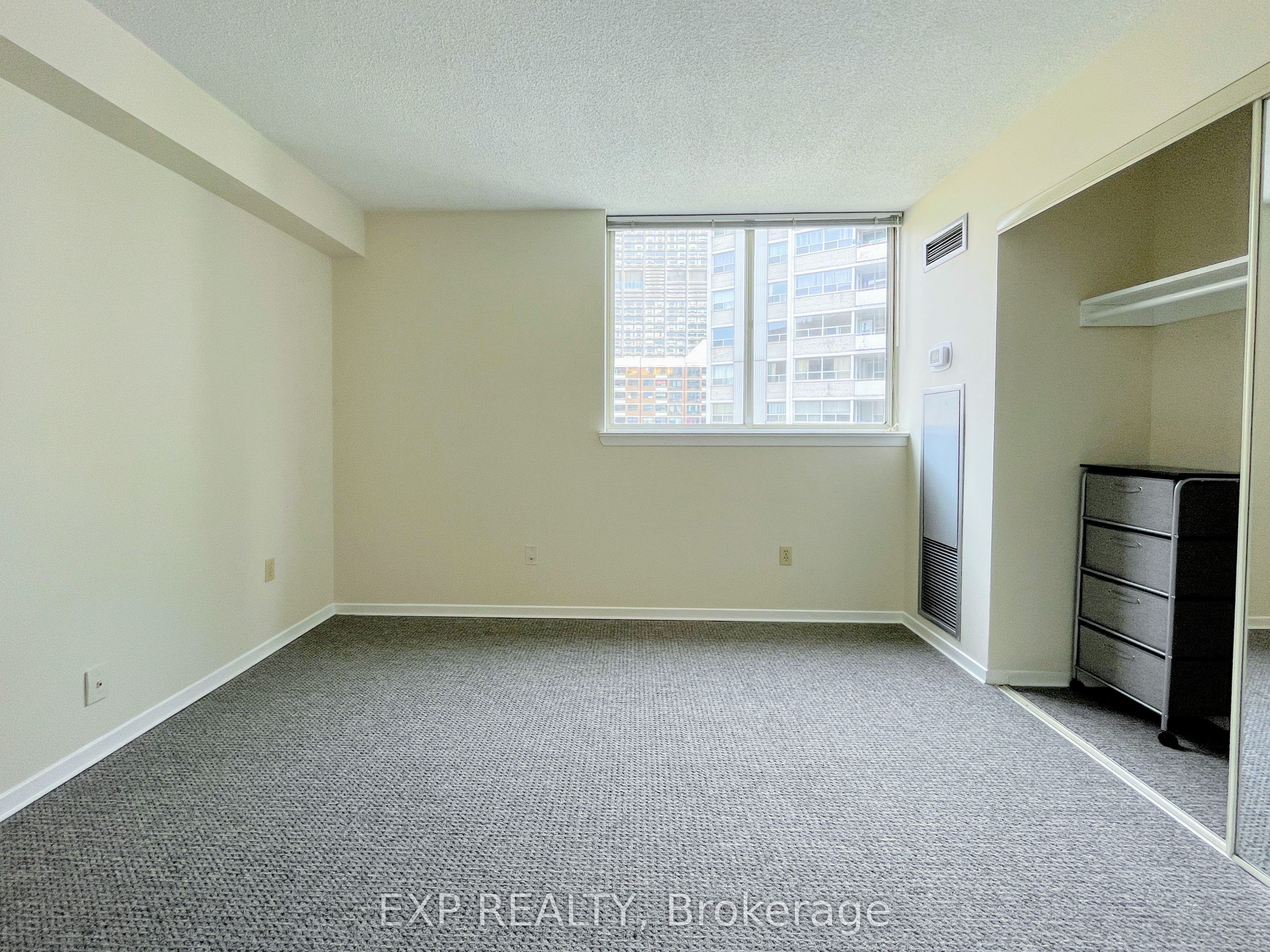 1055 Bay Street, #1802