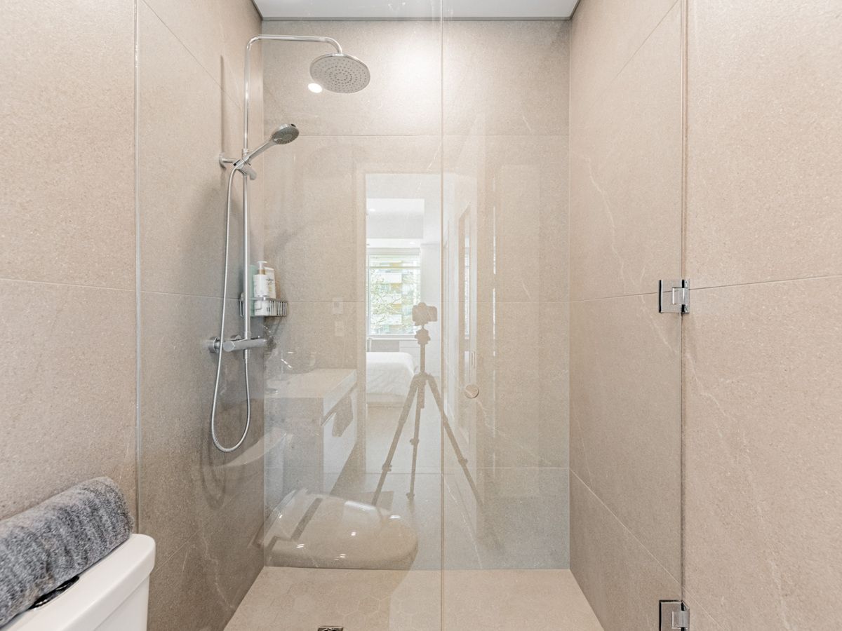 562 Eglinton Avenue E 202